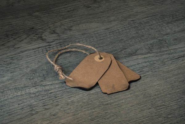 Engraved Tags vs Printed Labels: Which Lasts Longer?