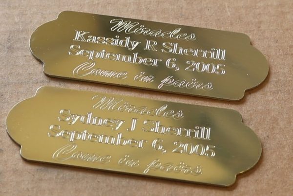 Engraved Tags vs Stamped Tags Key Differences & Use Cases